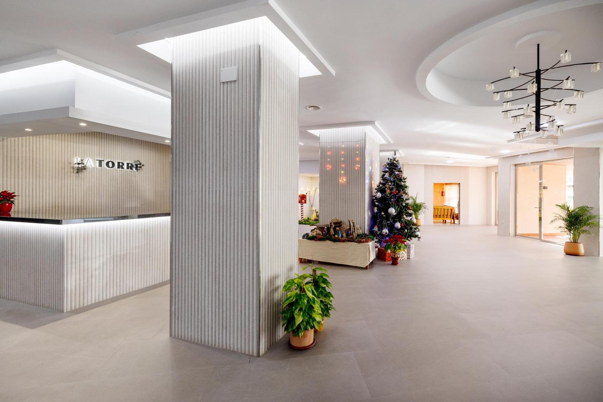 Sun Apartments ตอร์เรโมลิโนส ภายนอก รูปภาพ