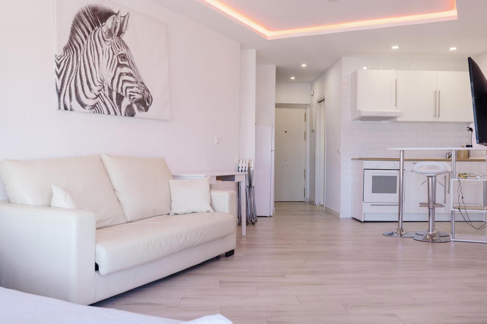 Sun Apartments ตอร์เรโมลิโนส ภายนอก รูปภาพ