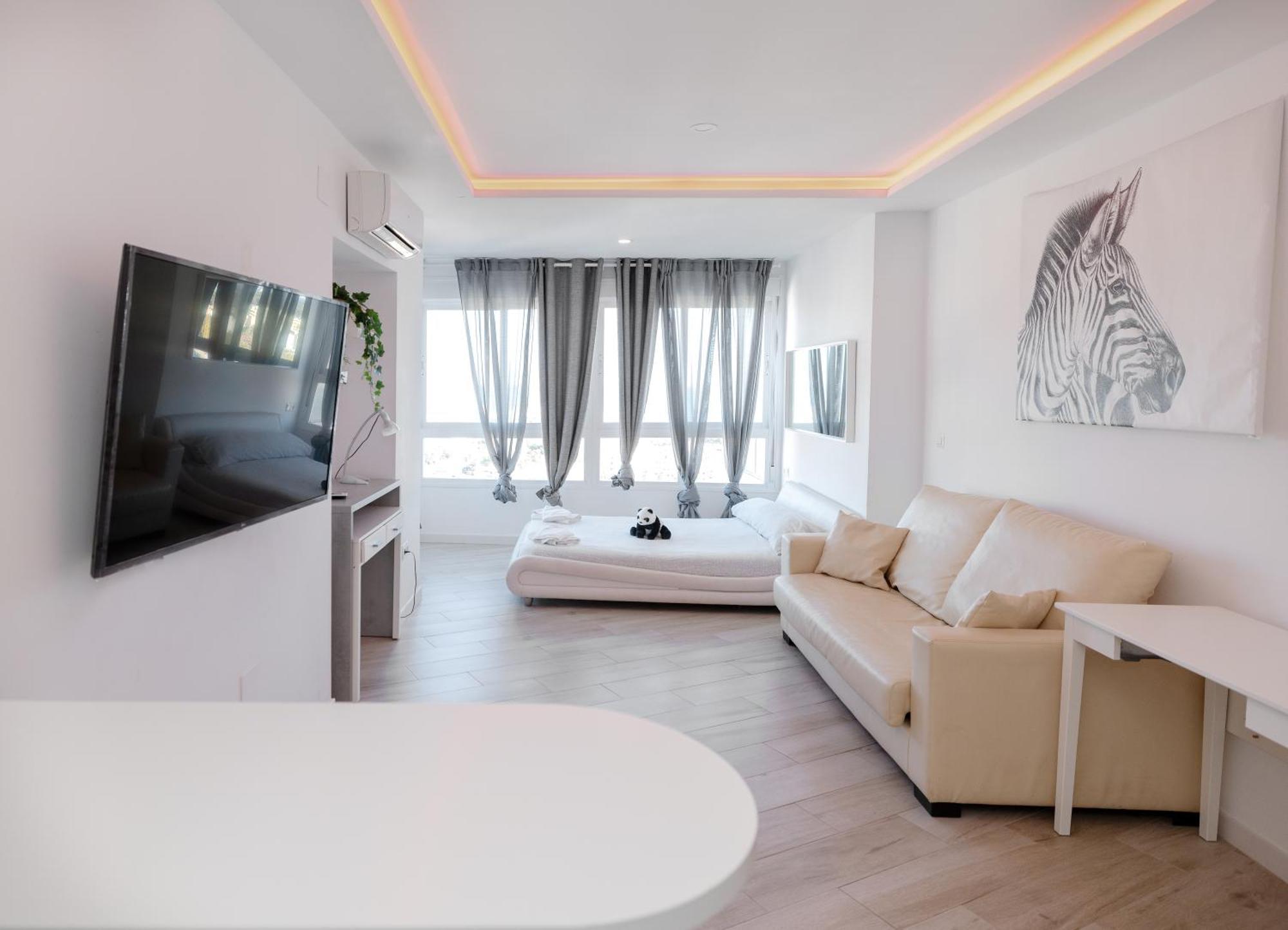 Sun Apartments ตอร์เรโมลิโนส ภายนอก รูปภาพ